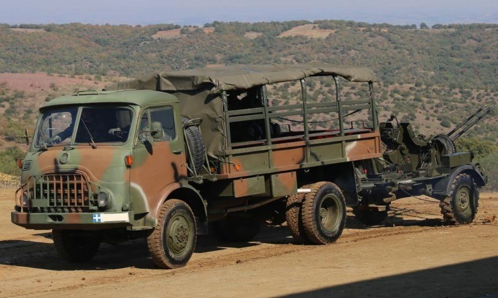 Τι μέλλει γενέσθαι με τα τζιπ Mercedes και τα Steyr του Ελληνικού Στρατού;